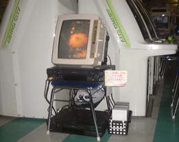 ���ÂŁA�e���r�R�T�O�O�~�A���̃r�f�I�W�O�O�O�~�i�J���p�j�B��̃r�f�I�͎��̂�������B�_�r���O�p�̐ڑ����